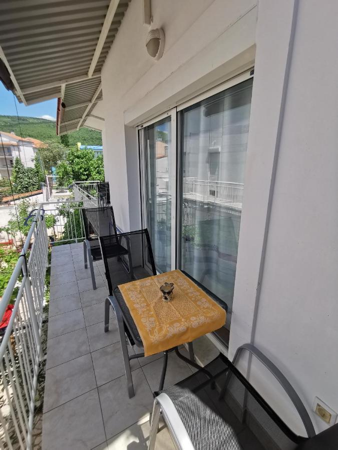 Studio Apartments Jasminka Selce Exterior photo